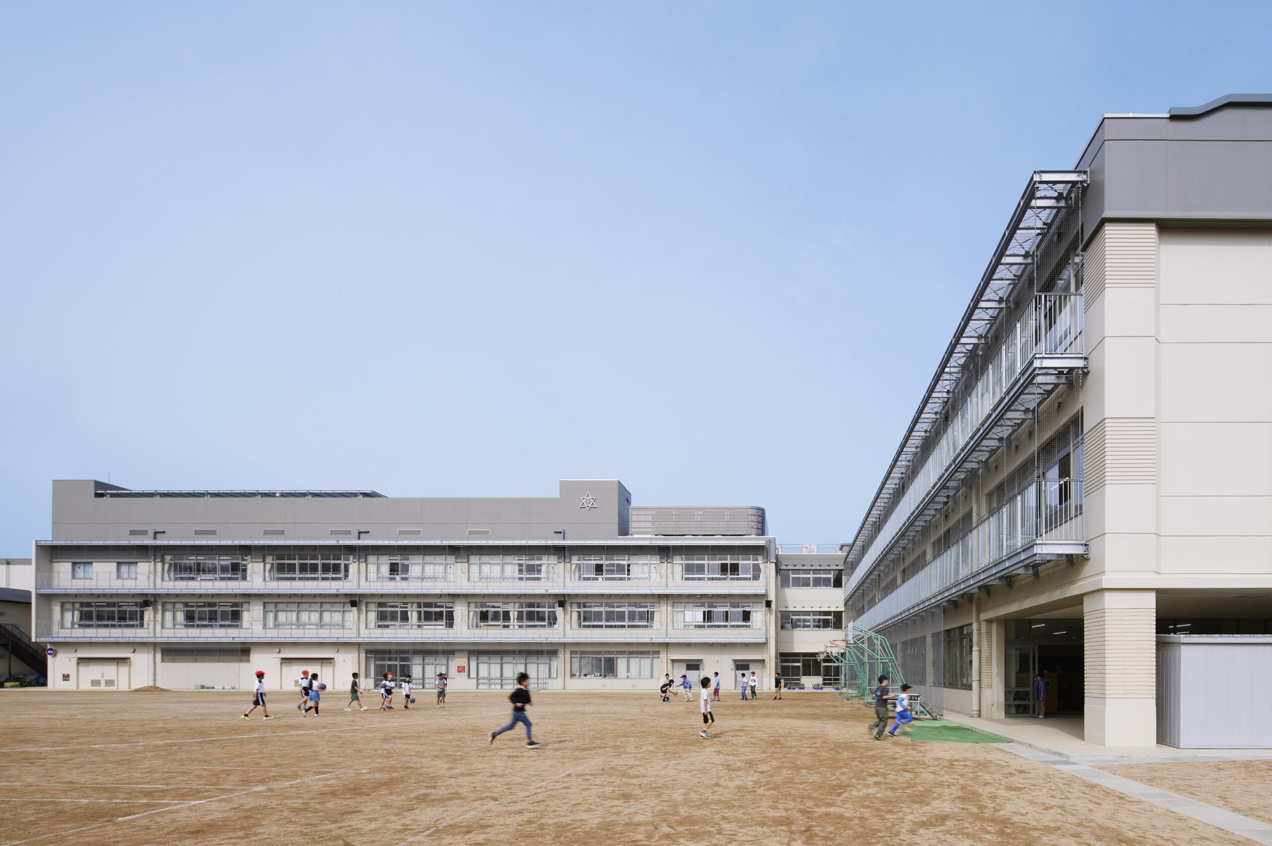 西宮 市立 安井 小学校